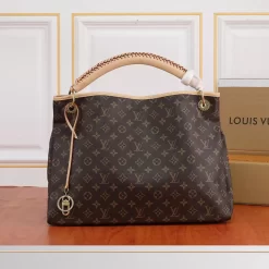 N41174  M40249 N40253 M44869 handbag 46 x 32 x 24cm