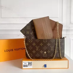 9  color M61276  handbag 21x11x2cm
