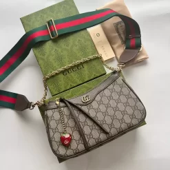 Fashion 735132 Top quality 25x15x6.5cm With Strawberry pendant Handbag BB-921058