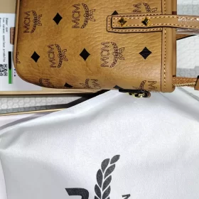 Woman's Handbag with Adjustable straps charm BB-921856 photo review