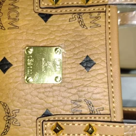 Woman's Handbag with Adjustable straps charm BB-921856 photo review