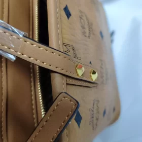 Woman's Handbag with Adjustable straps charm BB-921856 photo review