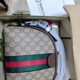 Woman's Handbag with straps 23.5x19x8cm photo review