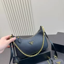 Classical High Quality Chains 23x11cm Handbag with Adjustable Straps BB-921848
