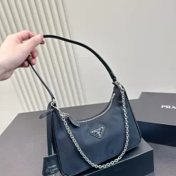 Classical High Quality 22x10cm Handbag with chains charm BB-921854