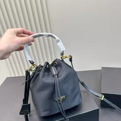 Fashion High Quality 16x18cm Bucket bag with Adjustable Straps BB-921851