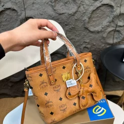 Classical High Quality Handbag with Adjustable straps charm BB-921856