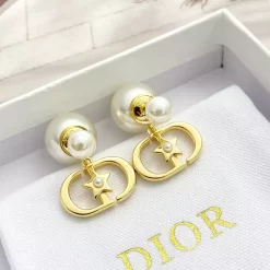 Classic Pearls Earrings ED-518095