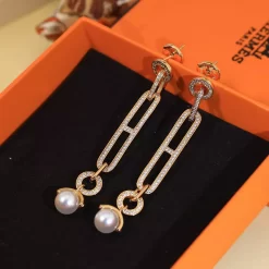 Classic Pearls Earrings ED-518067