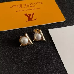 Classic Pearls Earrings ED-518048