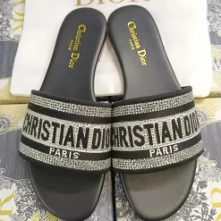 Classical High Quality Diamonds Alphabets Slippers LX-672005