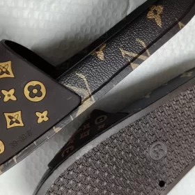 Classical High Quality Alphabets Slippers LX-672052 photo review