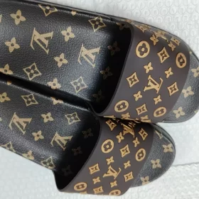 Classical High Quality Alphabets Slippers LX-672052 photo review