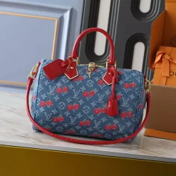 30x21x17cm Leather Woman's Handbag with strap BB-170237