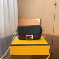 4 Colors 18x4x12cm Leather Chains Woman's Handbag XQBB-14035
