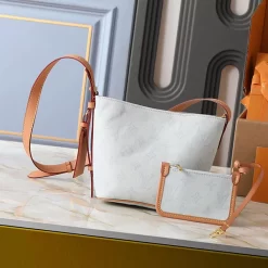 4 Colors 16x18x12cm Leather Woman's Handbag BB-130407