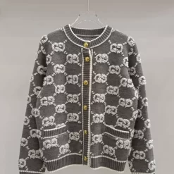 Round neck letter thick wool cardigan MY-63213