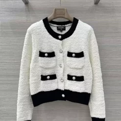 White knitted cardigan with pockets MY-63247