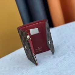 Brown Squares&Red Lining