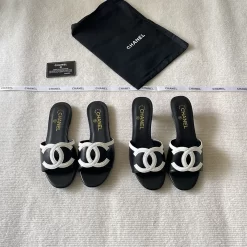 2Colors Genuine Leather Open Toe Slippers LX-661385