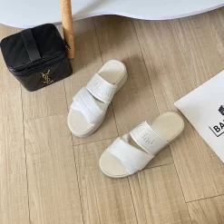 Beige&White